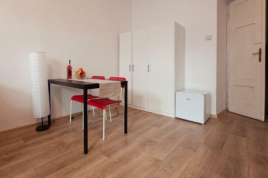 Umbrella Guest Rooms Krakow Exterior photo